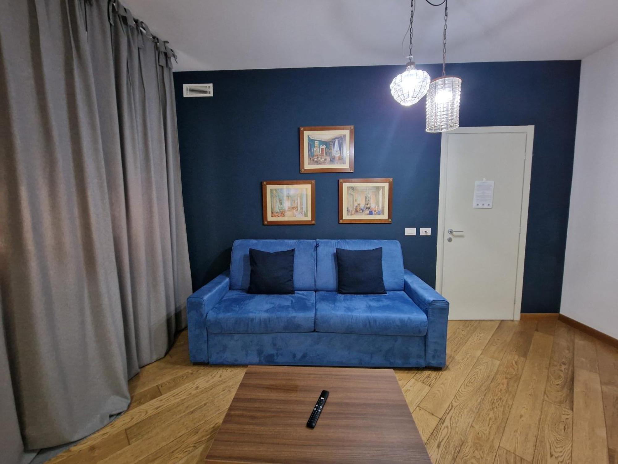 U Apartment