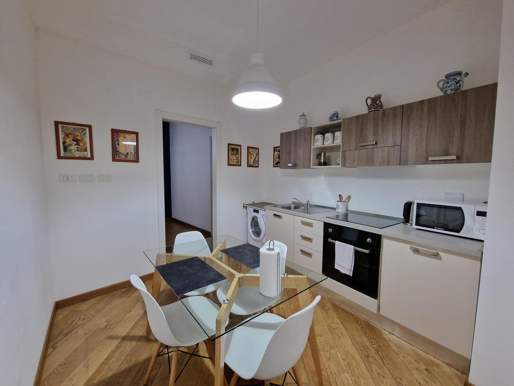 U Apartment